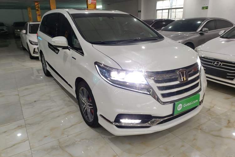 Used Honda Elysion 2019 2.0L Hybrid Comfort Edition Front Right 45 Deg