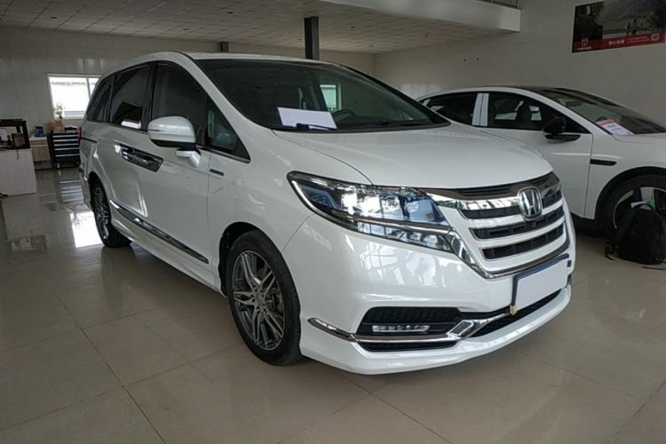 Used Honda Elysion 2019 2.0L Hybrid Supreme Edition Front Right 45 Deg