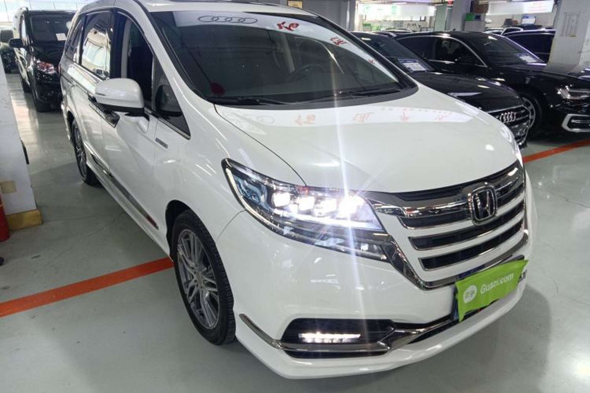 Used Honda Elysion 2019 2.0L Hybrid Comfort Edition Front Right 45 Deg