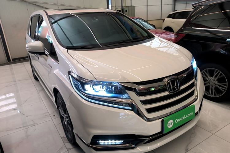Used Honda Elysion 2019 2.0L Hybrid Supreme Edition Front Right 45 Deg