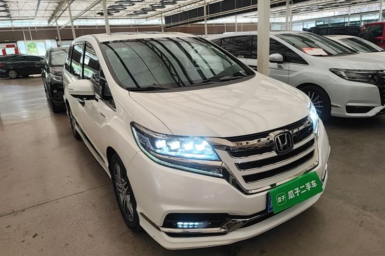 Used Honda Elysion 2019 2.0L Hybrid Luxury Edition Front Right 45 Deg