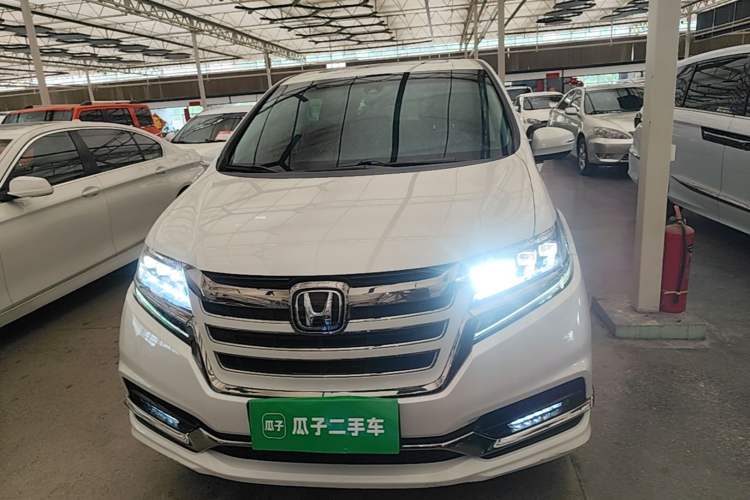 Used Honda Elysion 2019 2.0L Hybrid Luxury Edition Front