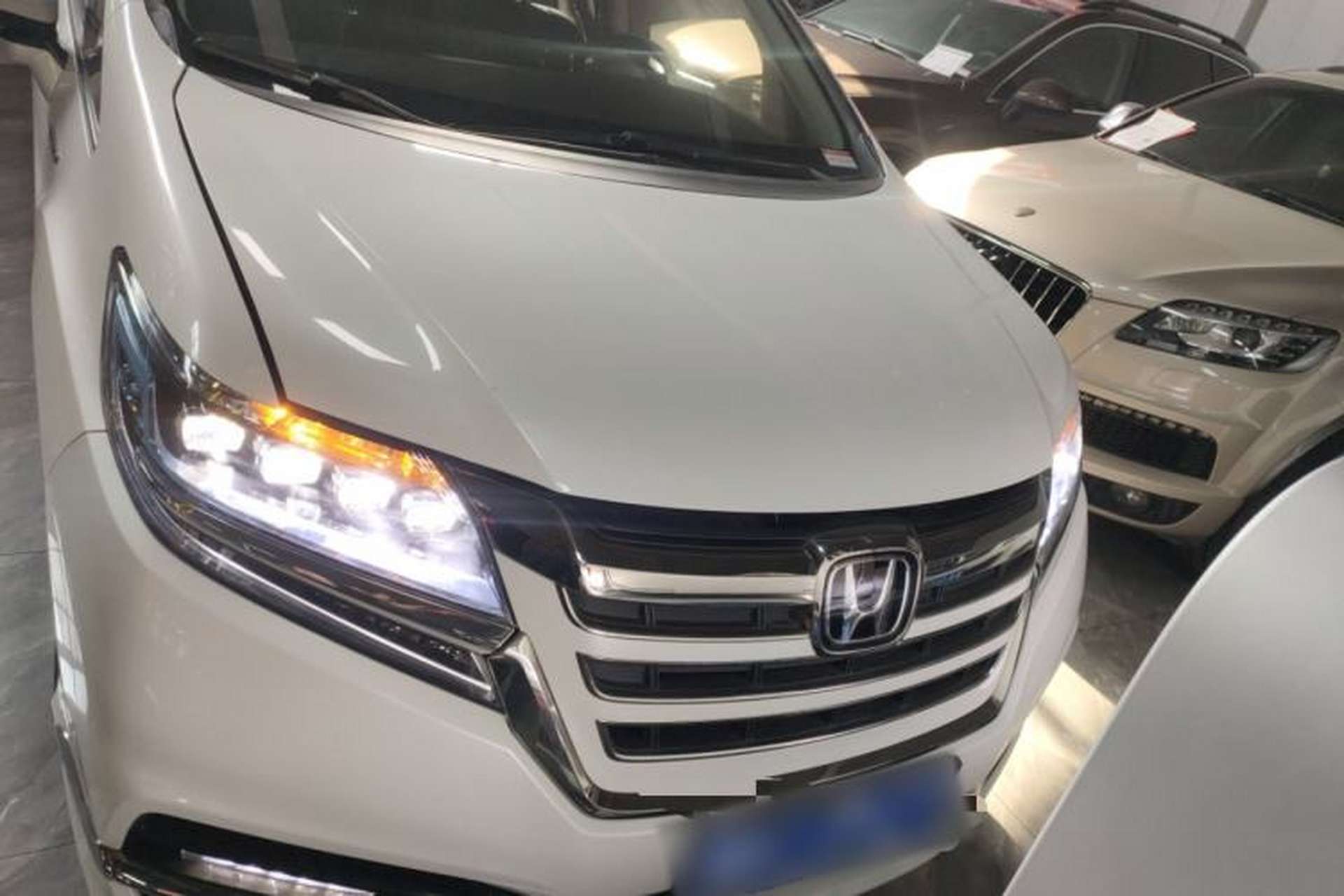Used Honda Elysion 2019 2.0L Hybrid Luxury Edition Front
