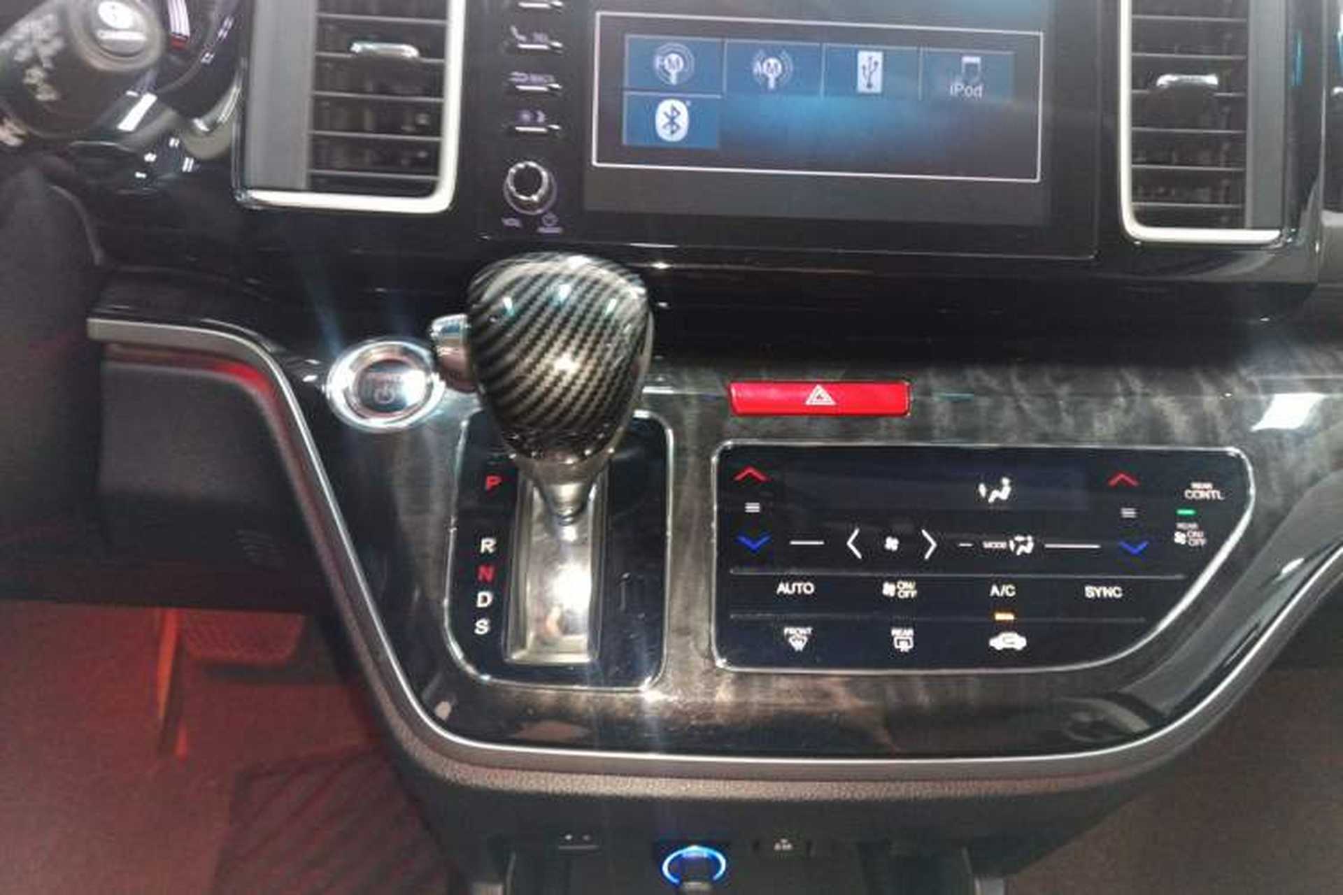 Used Honda Elysion 2019 2.0L Hybrid Supreme Edition Gear Lever