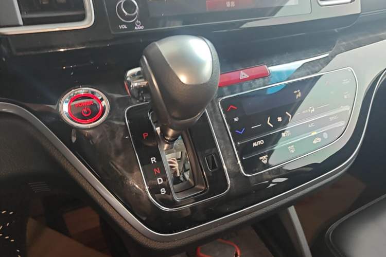 Used Honda Elysion 2019 2.0L Hybrid Luxury Edition Gear Lever