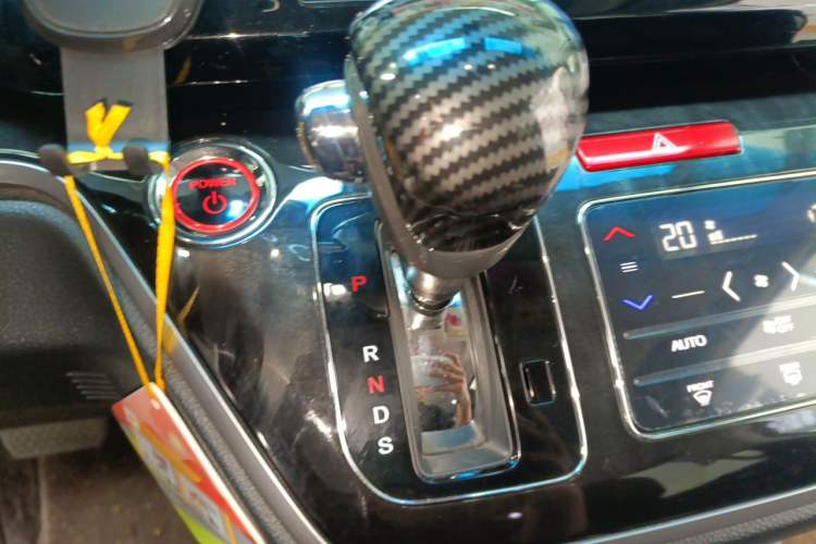 Used Honda Elysion 2019 2.0L Hybrid Luxury Edition Gear Lever