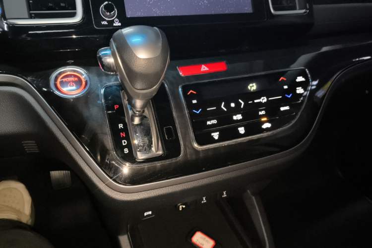 Used Honda Elysion 2019 2.0L Hybrid Luxury Edition Gear Lever