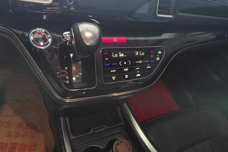 Used Honda Elysion 2019 2.0L Hybrid Luxury Edition Gear Lever