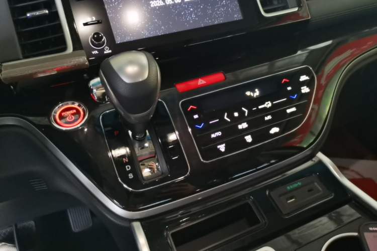 Used Honda Elysion 2019 2.0L Hybrid Luxury Edition Gear Lever