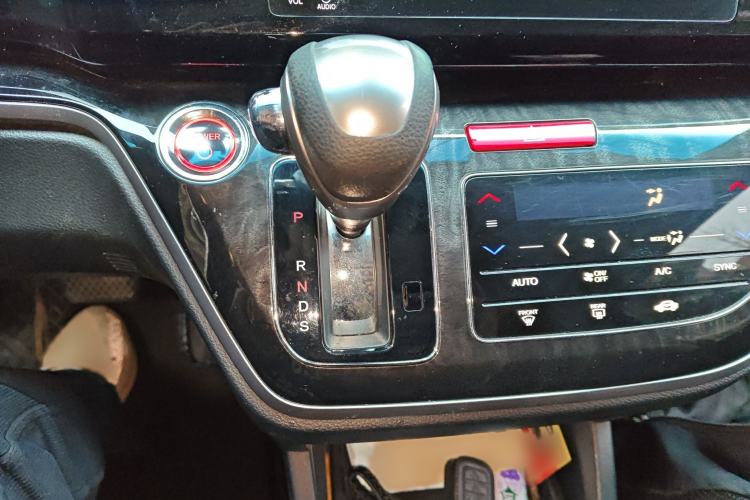 Used Honda Elysion 2019 2.0L Hybrid Luxury Edition Gear Lever