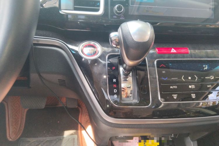 Used Honda Elysion 2019 2.0L Hybrid Luxury Edition Gear Lever