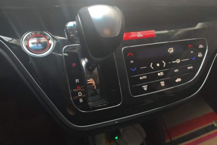 Used Honda Elysion 2019 2.0L Hybrid Luxury Edition Gear Lever