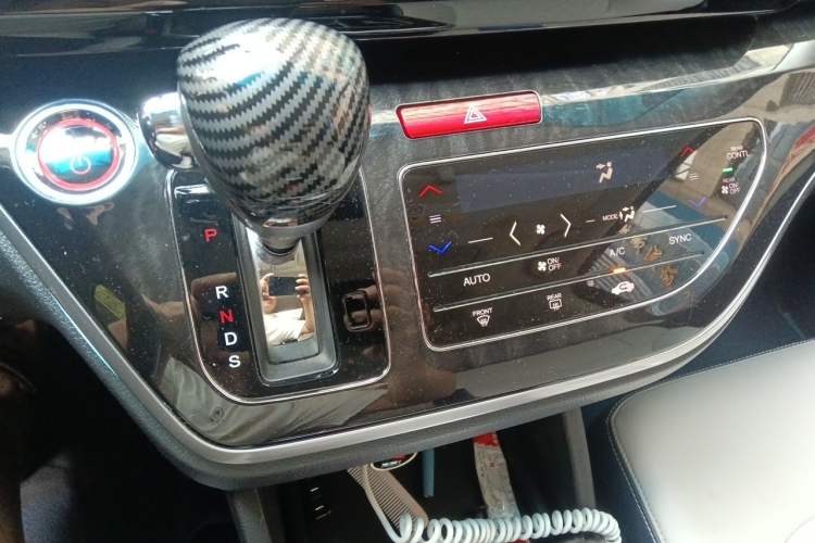 Used Honda Elysion 2019 2.0L Hybrid Comfort Edition Gear Lever