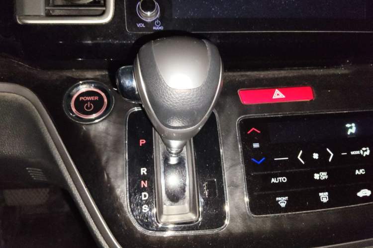 Used Honda Elysion 2019 2.0L Hybrid Luxury Edition Gear Lever