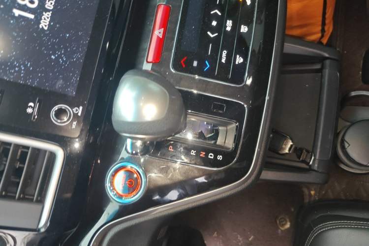 Used Honda Elysion 2019 2.0L Hybrid Luxury Edition Gear Lever