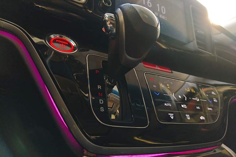 Used Honda Elysion 2019 2.0L Hybrid Comfort Edition Gear Lever
