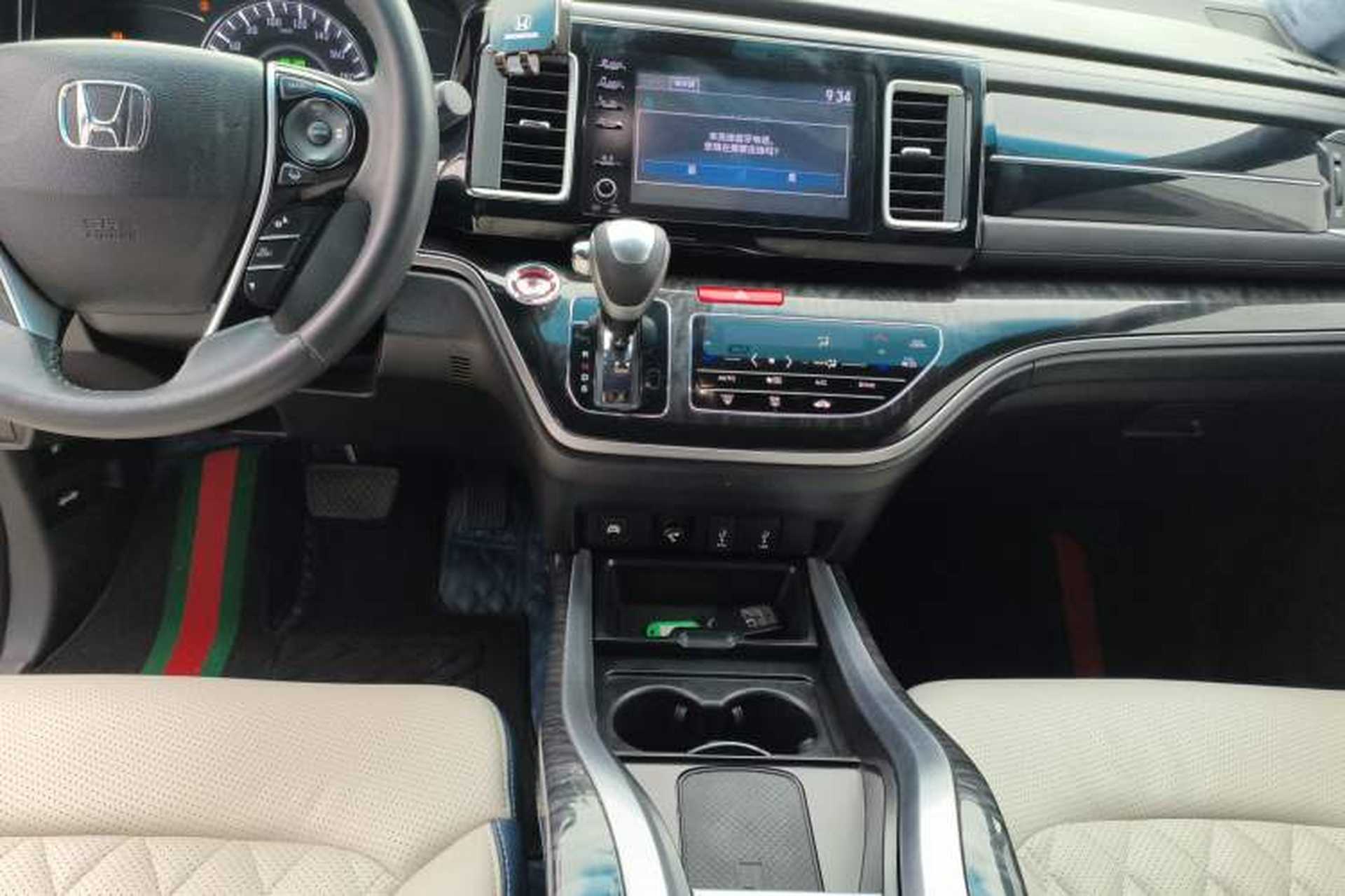 Used Honda Elysion 2019 2.0L Hybrid Comfort Edition Gear Lever