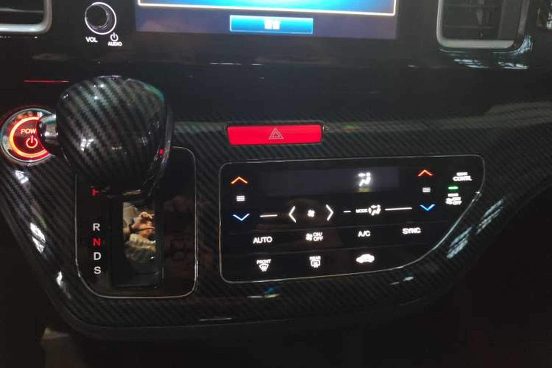 Used Honda Elysion 2019 2.0L Hybrid Luxury Edition Gear Lever
