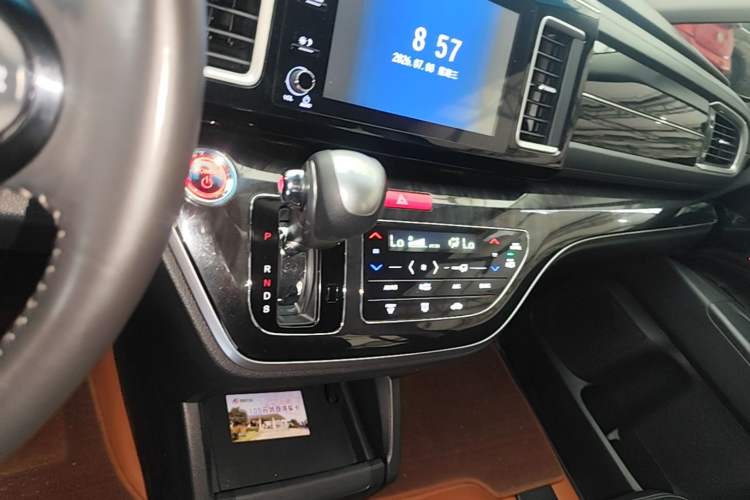 Used Honda Elysion 2019 2.0L Hybrid Luxury Edition Gear Lever