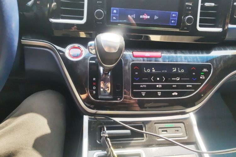 Used Honda Elysion 2019 2.0L Hybrid Luxury Edition Gear Lever