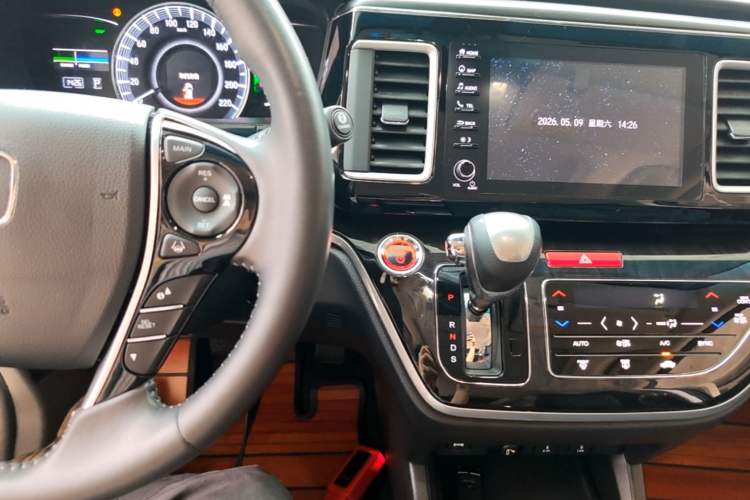 Used Honda Elysion 2019 2.0L Hybrid Supreme Edition Gear Lever