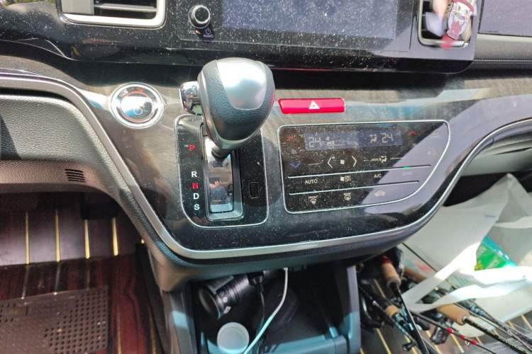 Used Honda Elysion 2019 2.0L Hybrid Luxury Edition Gear Lever