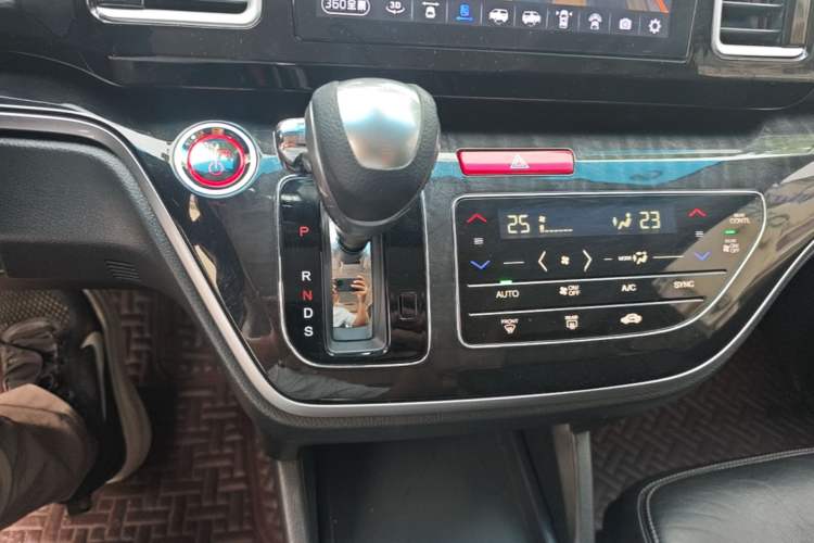 Used Honda Elysion 2019 2.0L Hybrid Luxury Edition Gear Lever