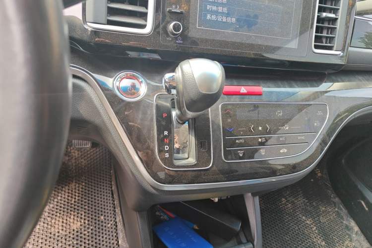 Used Honda Elysion 2019 2.0L Hybrid Luxury Edition Gear Lever