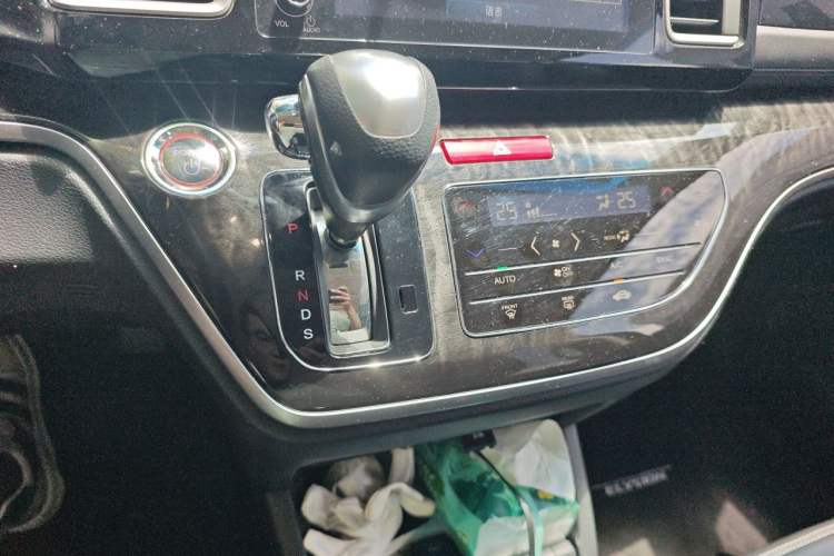 Used Honda Elysion 2019 2.0L Hybrid Luxury Edition Gear Lever