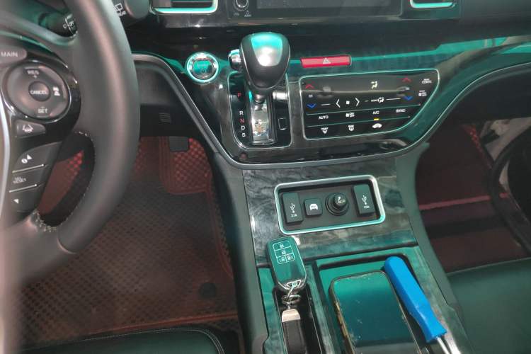Used Honda Elysion 2019 2.0L Hybrid Luxury Edition Gear Lever
