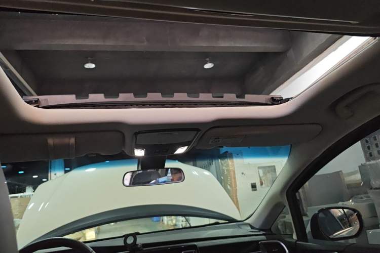 Used Honda Elysion 2019 2.0L Hybrid Luxury Edition Headliner