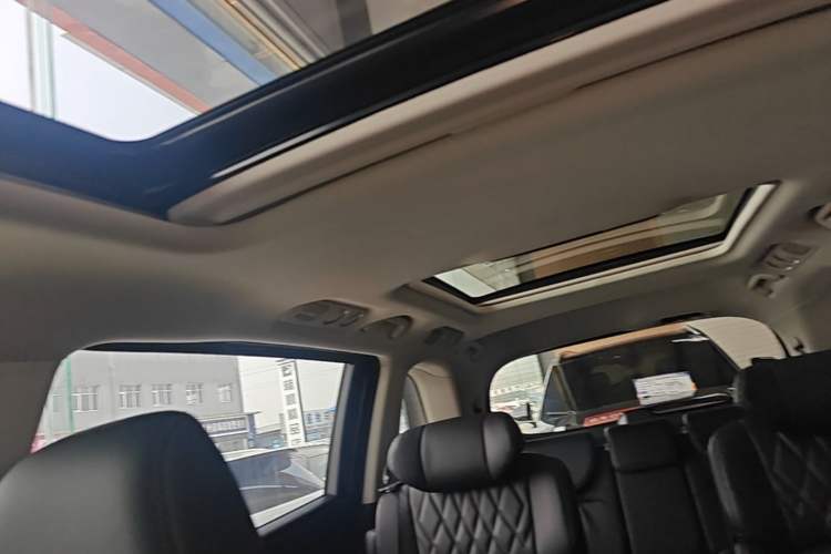 Used Honda Elysion 2019 2.0L Hybrid Luxury Edition Headliner