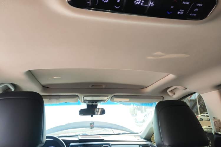Used Honda Elysion 2019 2.0L Hybrid Luxury Edition Headliner