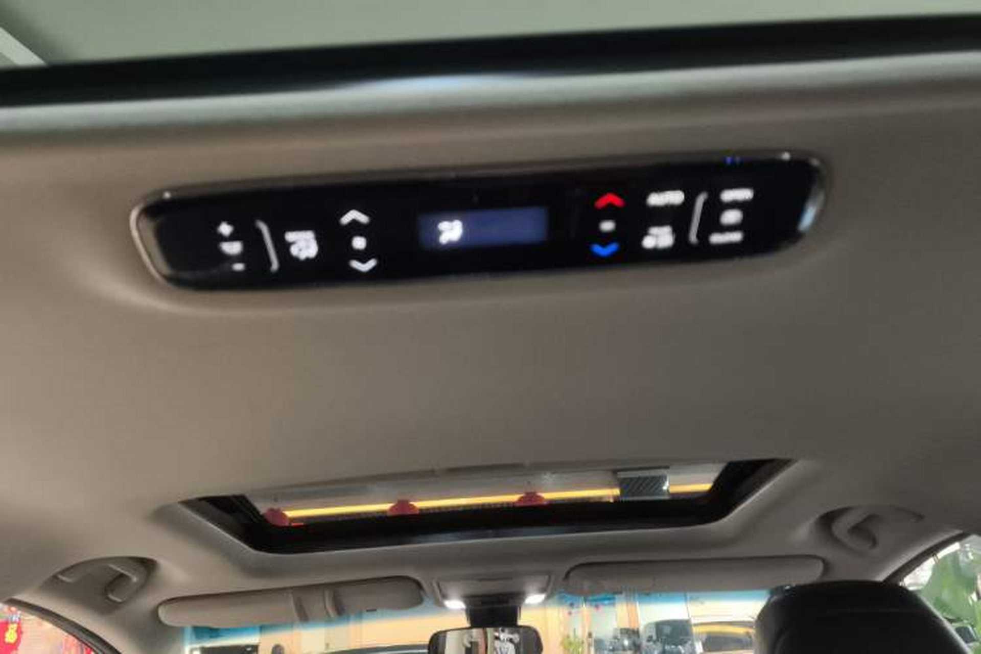 Used Honda Elysion 2019 2.0L Hybrid Luxury Edition Headliner