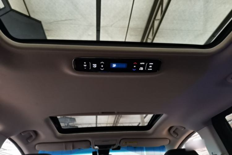 Used Honda Elysion 2019 2.0L Hybrid Luxury Edition Headliner