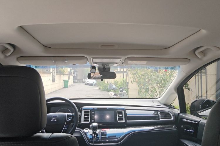 Used Honda Elysion 2019 2.0L Hybrid Luxury Edition Headliner