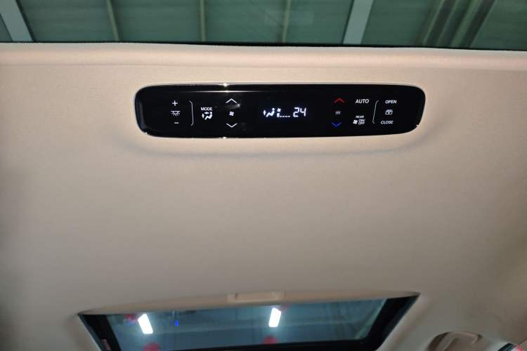 Used Honda Elysion 2019 2.0L Hybrid Supreme Edition Headliner