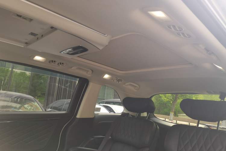 Used Honda Elysion 2019 2.0L Hybrid Luxury Edition Headliner