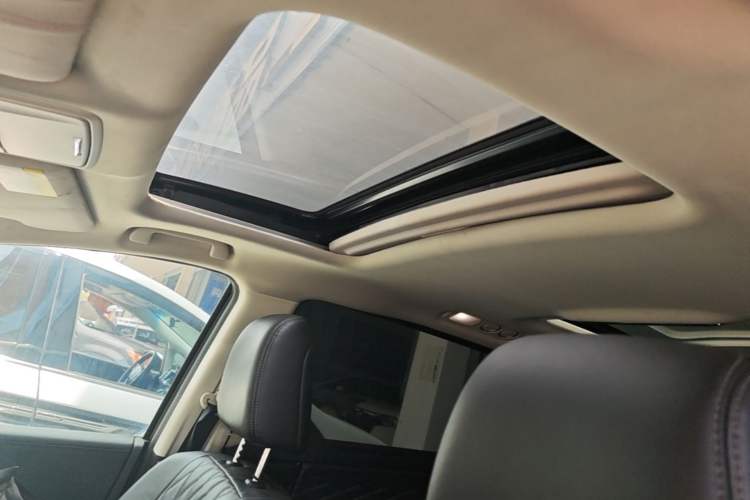 Used Honda Elysion 2019 2.0L Hybrid Luxury Edition Headliner