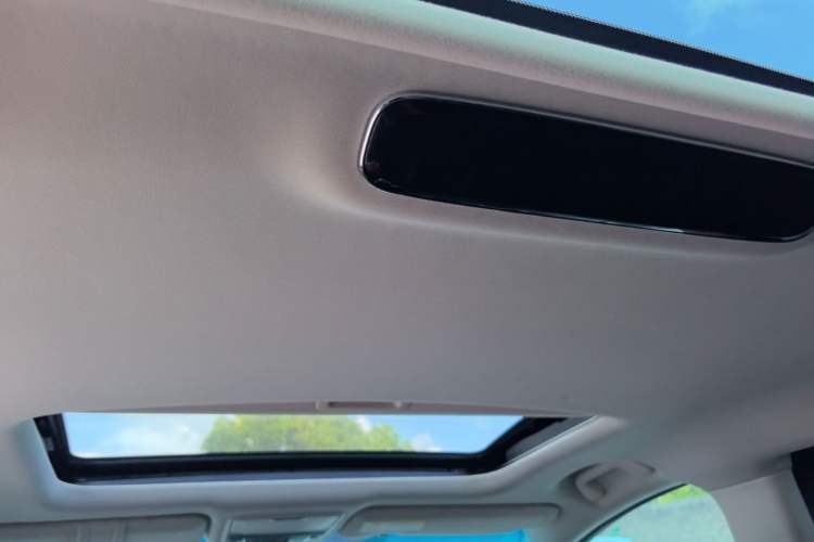 Used Honda Elysion 2019 2.0L Hybrid Luxury Edition Headliner