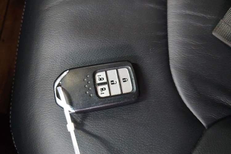Used Honda Elysion 2019 2.0L Hybrid Luxury Edition Interior 1