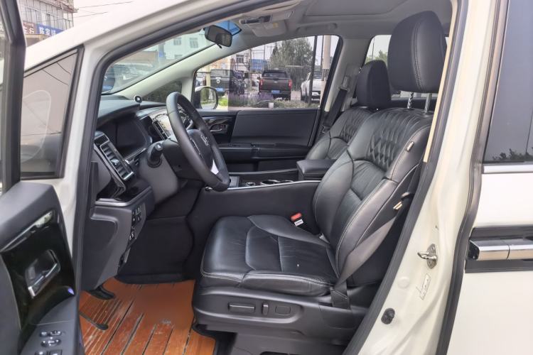 Used Honda Elysion 2019 2.0L Hybrid Comfort Edition Interior 1