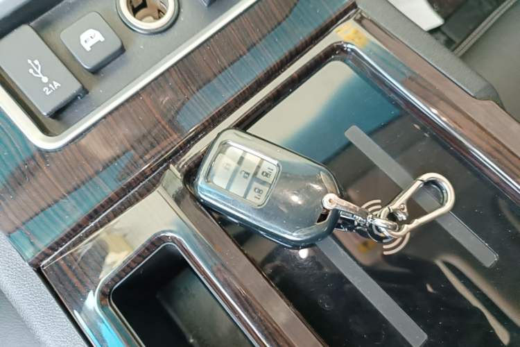 Used Honda Elysion 2019 2.0L Hybrid Luxury Edition Interior 1