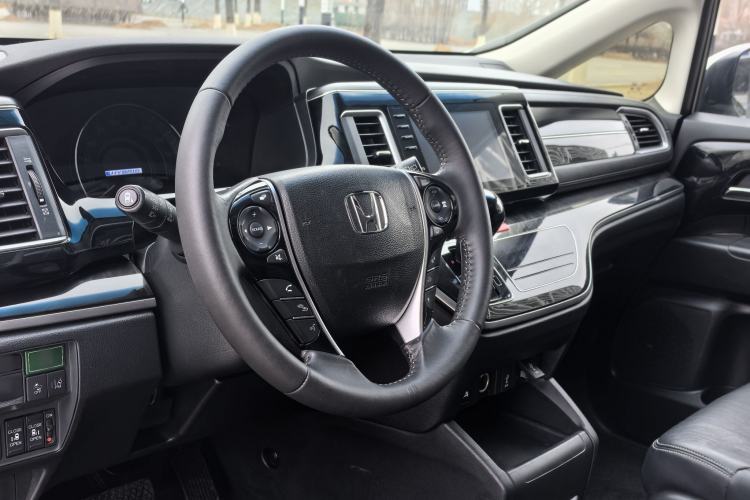 Used Honda Elysion 2019 2.0L Hybrid Luxury Edition Interior 1