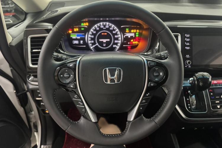 Used Honda Elysion 2019 2.0L Hybrid Luxury Edition Interior 1