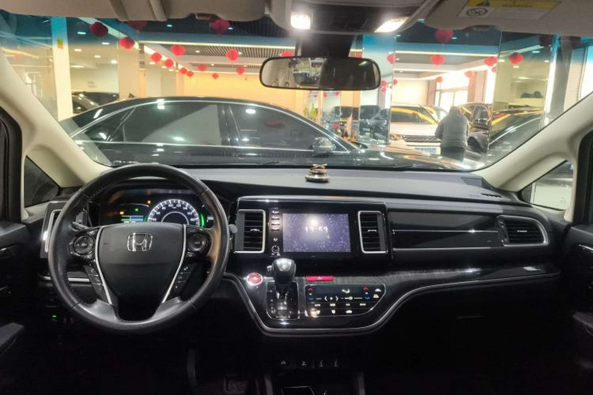 Used Honda Elysion 2019 2.0L Hybrid Luxury Edition Interior 2