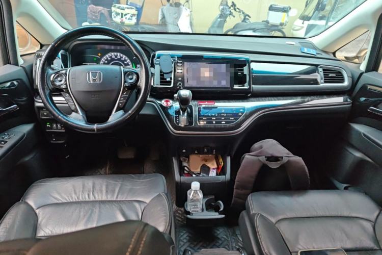 Used Honda Elysion 2019 2.0L Hybrid Luxury Edition Interior 2