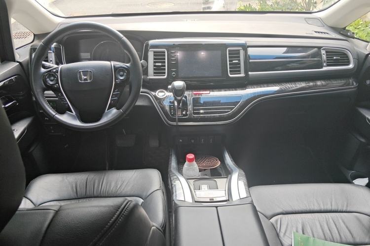 Used Honda Elysion 2019 2.0L Hybrid Luxury Edition Interior 2