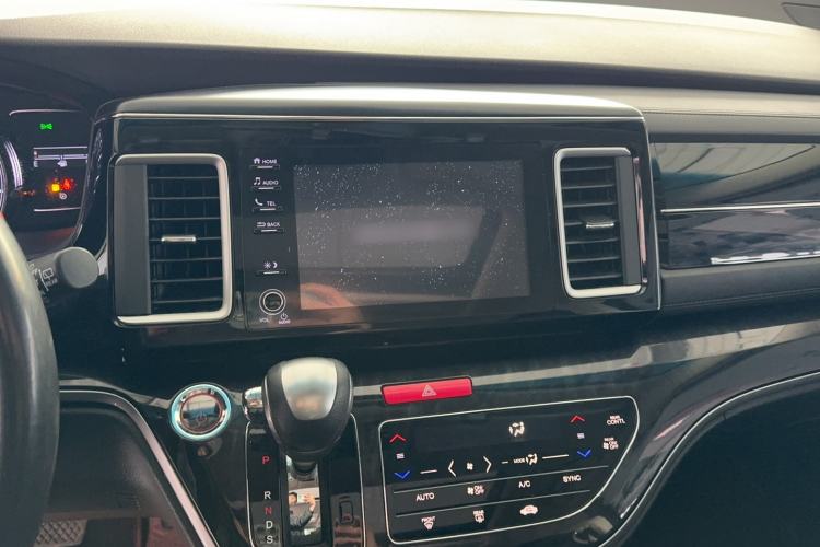 Used Honda Elysion 2019 2.0L Hybrid Luxury Edition Interior 2