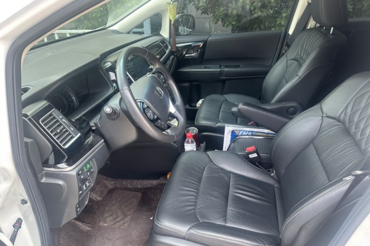 Used Honda Elysion 2019 2.0L Hybrid Luxury Edition Interior 2